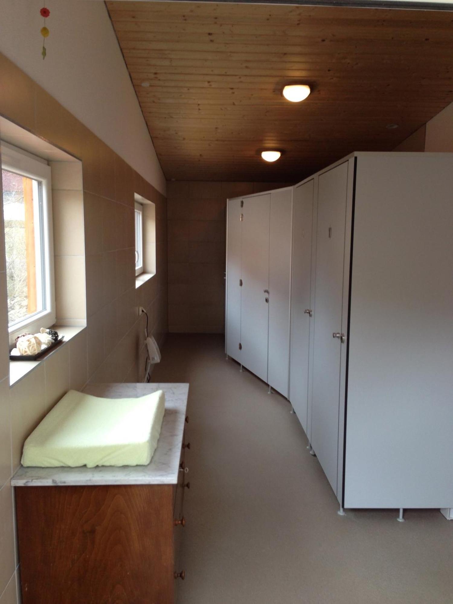 Villa Donkey Chalet Degersheim ภายนอก รูปภาพ